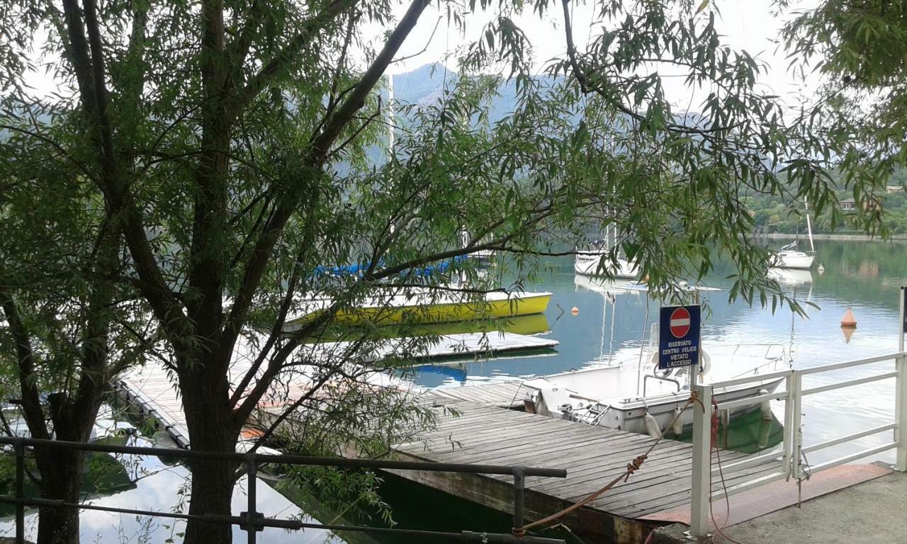 B&B In Riva al Lago Avigliana Exterior foto
